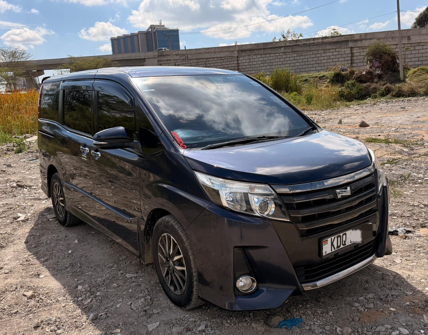 2018 TOYOTA NOAH WXB KDQ TOYOTA for sale in Nairobi, photo 1 of 9